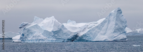 Iceberg - 7207