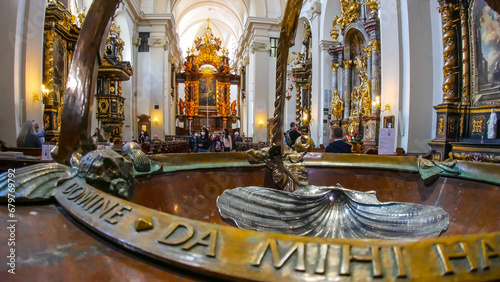 Impressionen der Altstadt von Prag mit Kirchen und Karlsbrücke