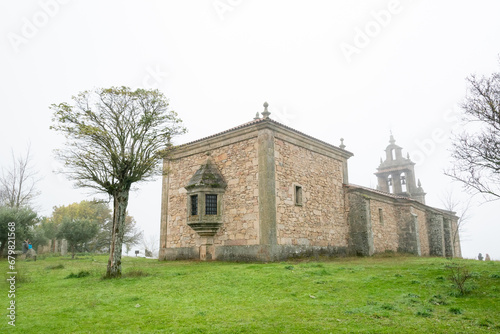 Ermita del Castillo de Fariza en un día de niebla, Arribes del Duero, Zamora, Castilla y León