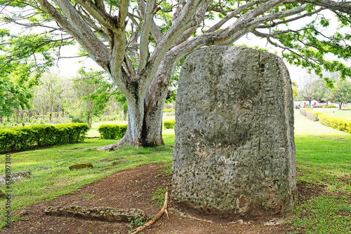 A large rock on Tonga ʻknown as the 'stone to lean against' (Esi maka faakinanga) because it was believed that when the king was seated with his back against the rock, he was safe from assassins.