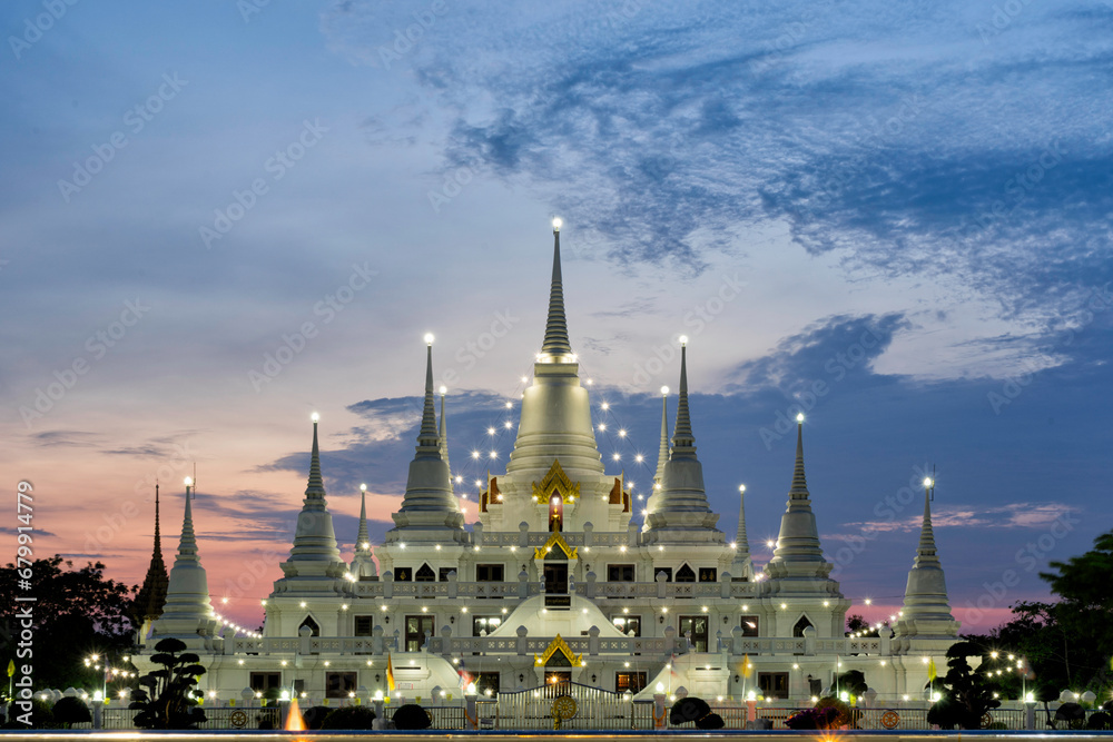 Wat Asokaram  blue hour samutprakarn