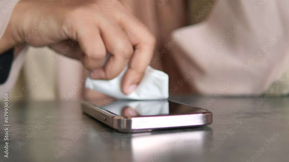 cleaning mobile phone display for preventing virus cleaning mobile phone display for preventing virus
