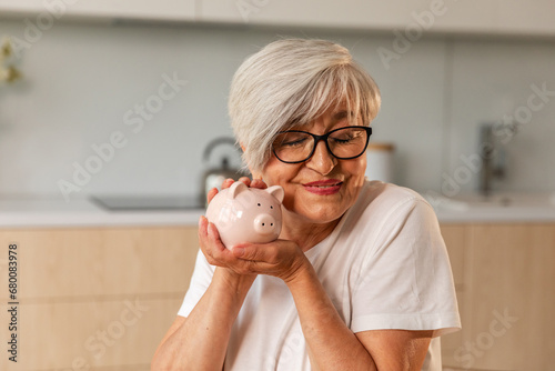 Cuadro en lienzo Saving money investment for future