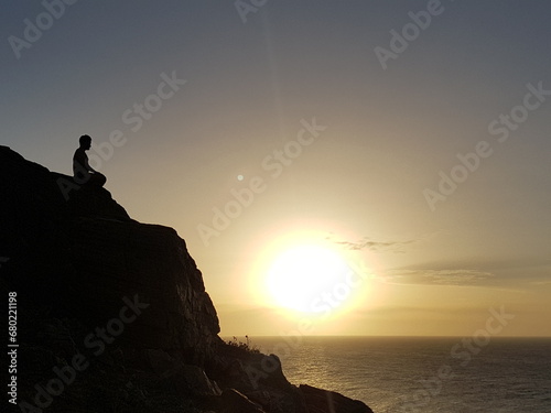 Pôr-do-sol na praia.