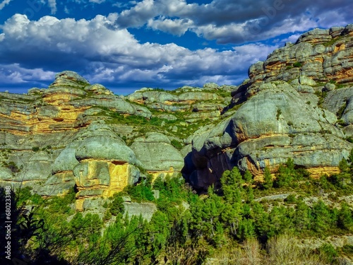 Serra de Montsant - congost de Fraguerau - Priorat photo