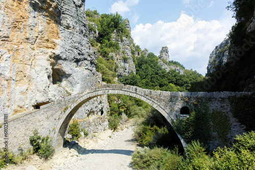 Kokkorou stone bridge, Zagori, Epirus, Greece © hdesislava