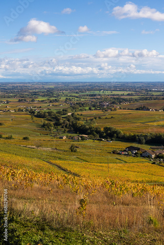 Paysage de la plaine de Villefranche-sur-Saône depuis le sommet du Mont Brouilly © Ldgfr Photos
