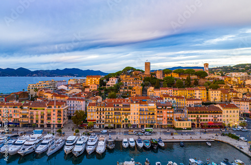 Obraz na płótnie Aerial view of Cannes, a resort town on the French Riviera, is famed for its international film festival w salonie