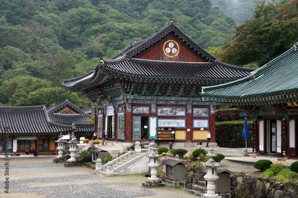 Fototapeta premium Temple of Yongmunsa Temple, South Korea