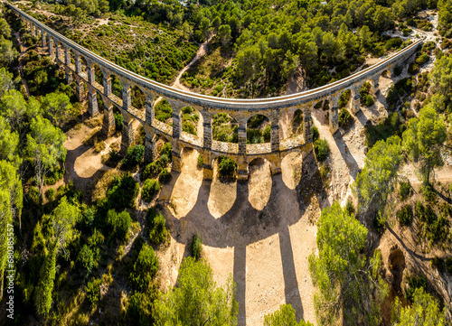Obraz na płótnie The Ferreres Aqueduct, also known as the Pont del Diable, is an ancient Roman bridge in Tarragona in Catalonia, Spain w salonie