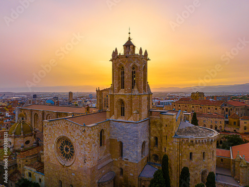 Obraz na płótnie Aerial view of the Primatial Cathedral of Tarragona, a Roman Catholic church in Tarragona, Catalonia, Spain w salonie