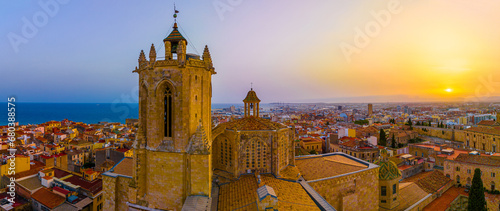 Obraz na płótnie Aerial view of the Primatial Cathedral of Tarragona, a Roman Catholic church in Tarragona, Catalonia, Spain w salonie