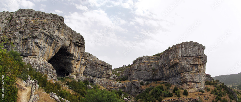 Panoramic view of the cave located in La Vega del Codorno, Cuenca