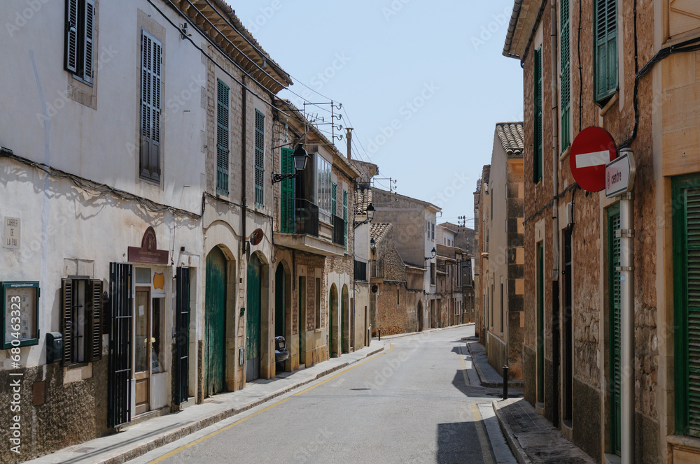 Hot, empty street in Santiyani, Mallorca/Majorca