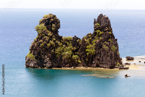 View of La poule couveuse of Hienghene