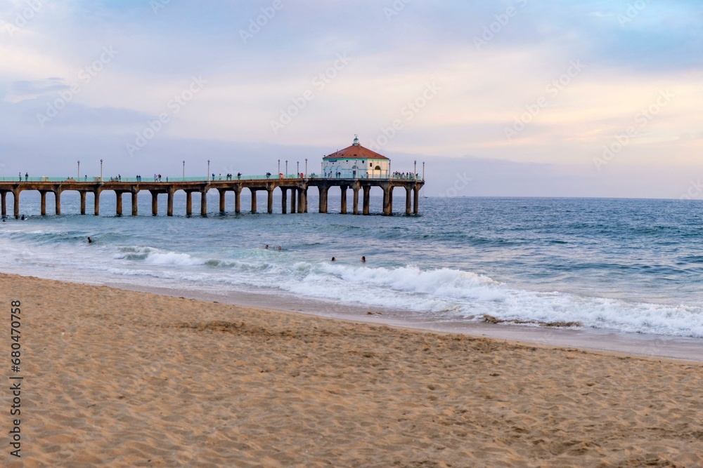 4K Image: Manhattan Beach, Los Angeles, California - Coastal Scenery by the Pacific Ocean