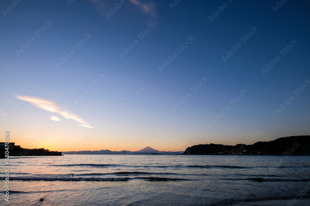 神奈川県逗子市逗子海岸からの夕日