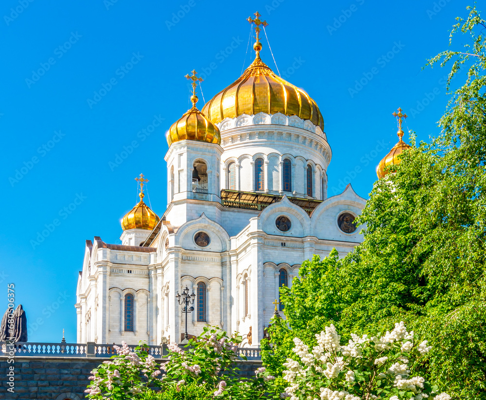 Cathedral of Christ the Savior (Khram Khrista Spasitelya) in spring, Moscow, Russia