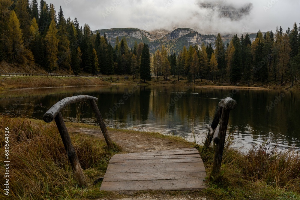 lake in the mountains, lago d'antorno