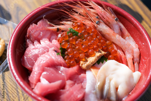 テイクアウトの海鮮丼
