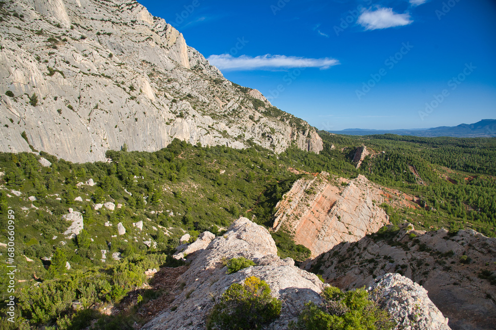Fototapeta premium Montagne de Sainte Victoire in Südfrankreich