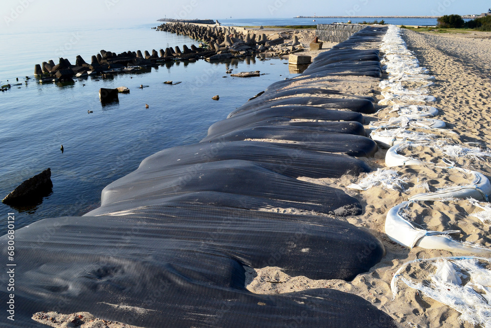 Baltiysk, Kaliningrad region, Southern pier on the Baltic spit, flood protection, shore reinforcement, embankment, concrete breakwaters Baltiysk, Kaliningrad region, Southern pier on the Baltic spit, flood protection, shore reinforcement, embankment, concrete breakwaters