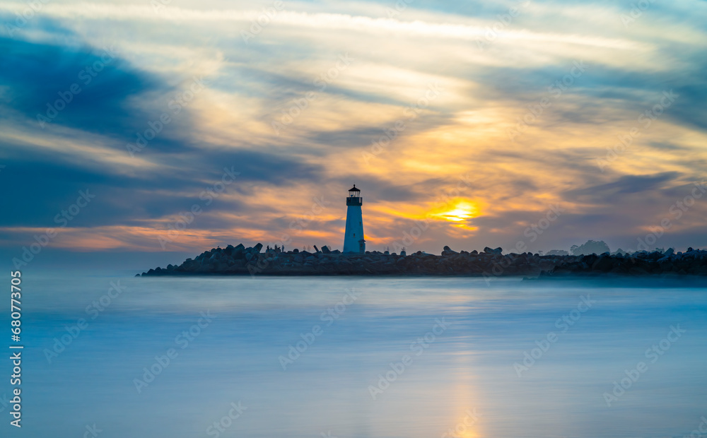 Santa Cruz Breakwater Lighthouse (Walton Lighthouse)