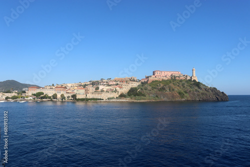 Fototapeta Naklejka Na Ścianę i Meble -  Blick auf Portoferraio auf Elba, Italien