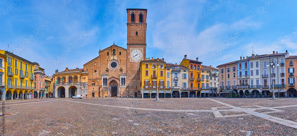 Piazza della Vittoria panorama, Lodi, Lombardy, Italy - obrazy, fototapety, plakaty 