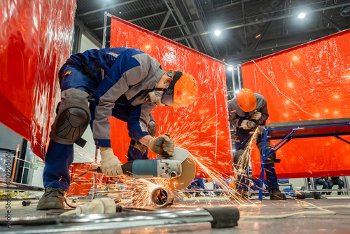 Schilderij op canvas Men from construction crew