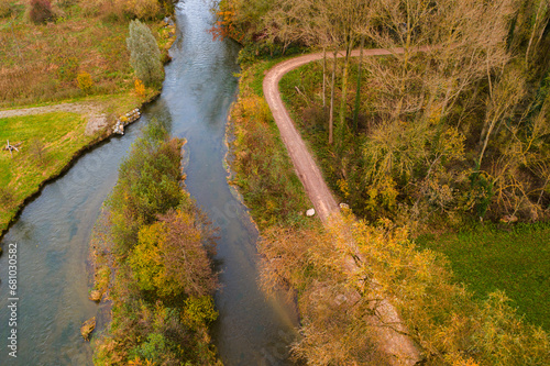 Bachzweigung mit Fußweg