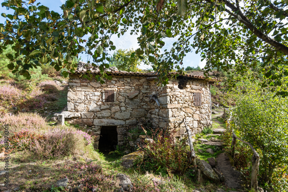 Molinos de O Calán, en Oia (Galicia, España)