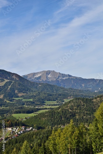 Der   tscher N  he Mariazell von der B  rgeralpe im Herbst  vertikal