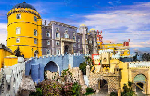 Φωτογραφία Pena Palace Sintra 11k panorama of colorful romanticist castle in Portugal