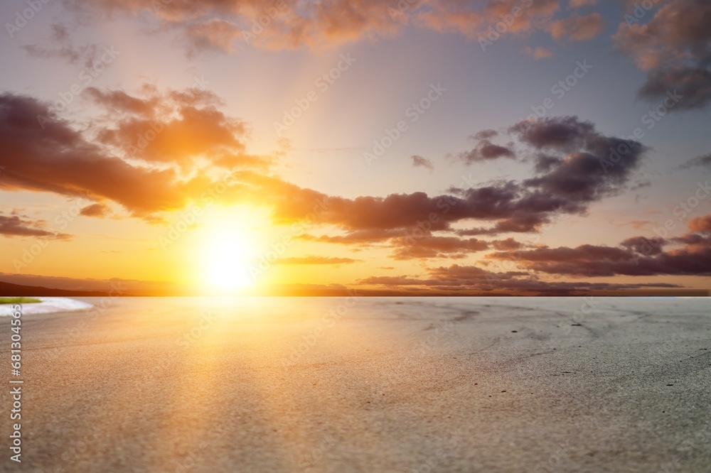 Obraz premium Empty road and sky sunset beautiful background