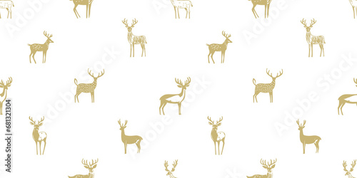 Hand drawn christmas deer seamless pattern illustration. Vintage style reindeer drawing background for festive xmas celebration event. Holiday animal texture print, december decoration wallpaper. © Dedraw Studio