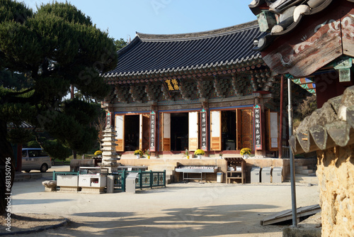 Temple of Silleuksa, South Korea © syston