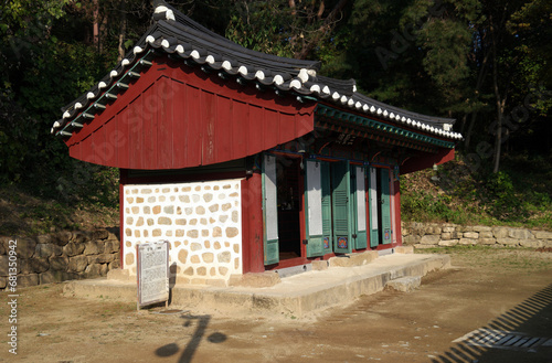 Fototapeta Naklejka Na Ścianę i Meble -  Temple of Silleuksa, South Korea