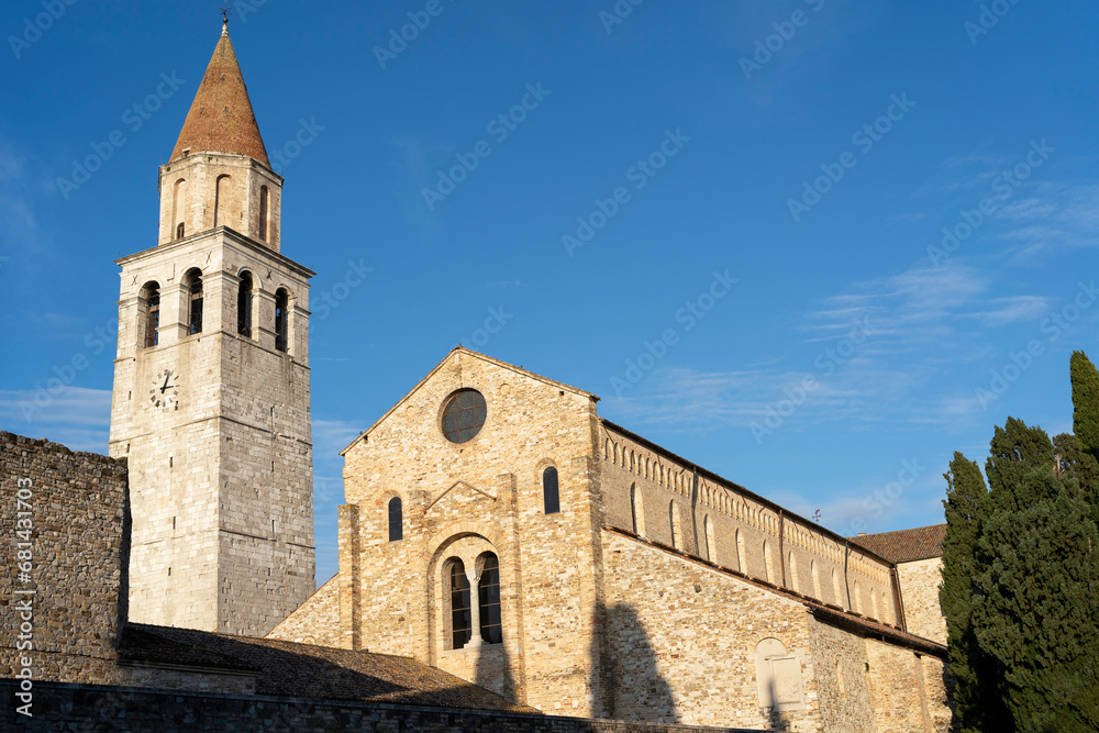 Basilica di Aquileia, campanile e parte della facciata