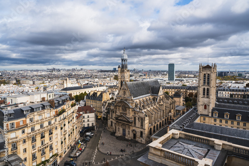 Paris skyline panorama with a church © David