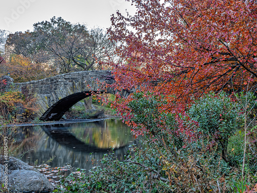 Gapstow Bridge in Central Park, autumn photo