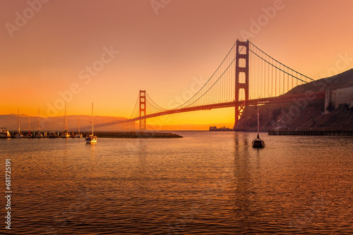 The Golden Gate Bridge in San Francisco at sunset © Martina