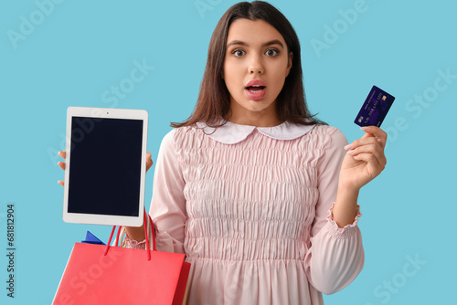 Young woman with credit car...