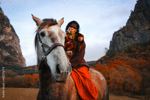 Viking et cheval à l'automne