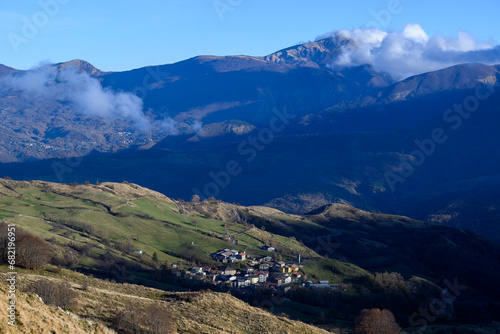 Valbona e il Monte Cusna