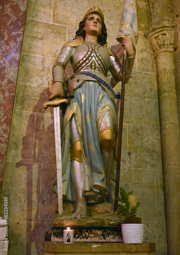 Lectoure Gers Cathédrale Saint Gervais Saint Protais Statue Jeanne d'Arc