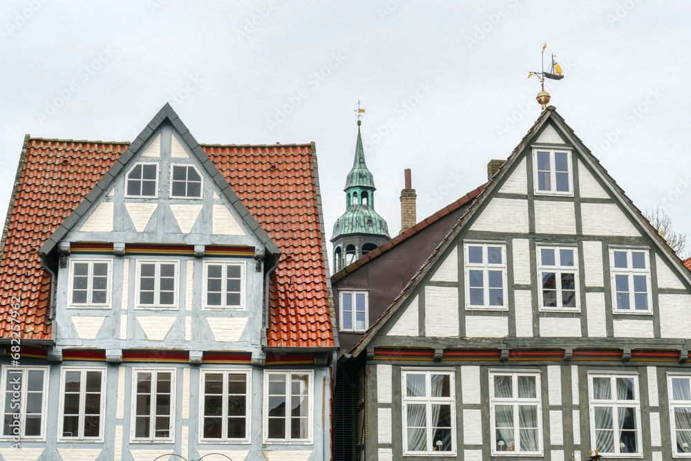 Historische Fachwerk-Fassaden und Kirchturm in Celle Historische Fachwerk-Fassaden und Kirchturm in Celle