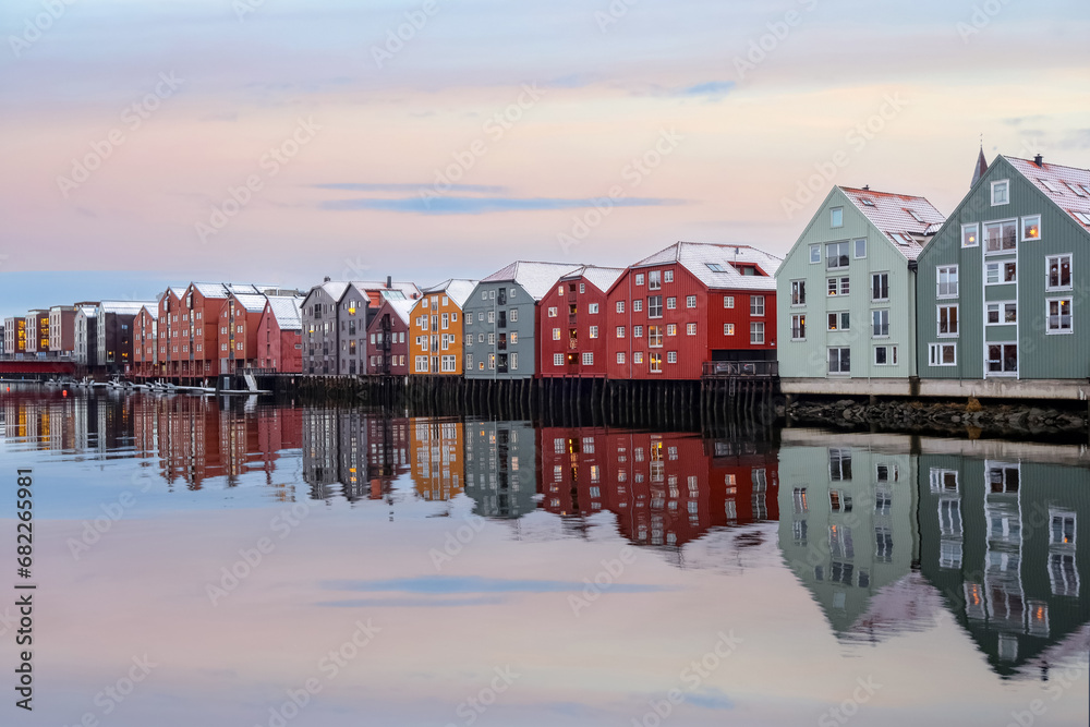 Obraz premium River Nidelva in Trondheim in the winter
