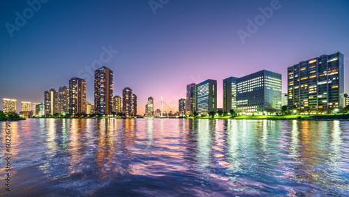 隅田川テラスから見るタワーマンション群の夜景【東京都・中央区】　 City night view of the Sumida River - Tokyo, Japan