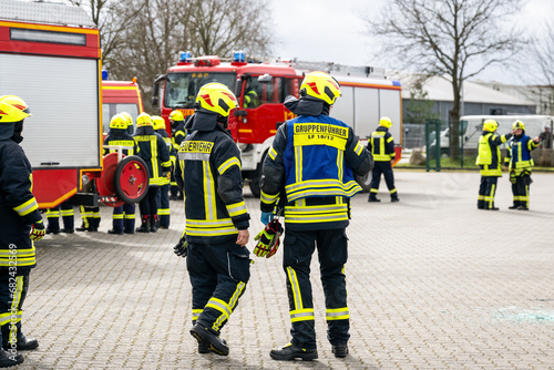 Feuerwehr im Einsatz - Feuerwehrmänner